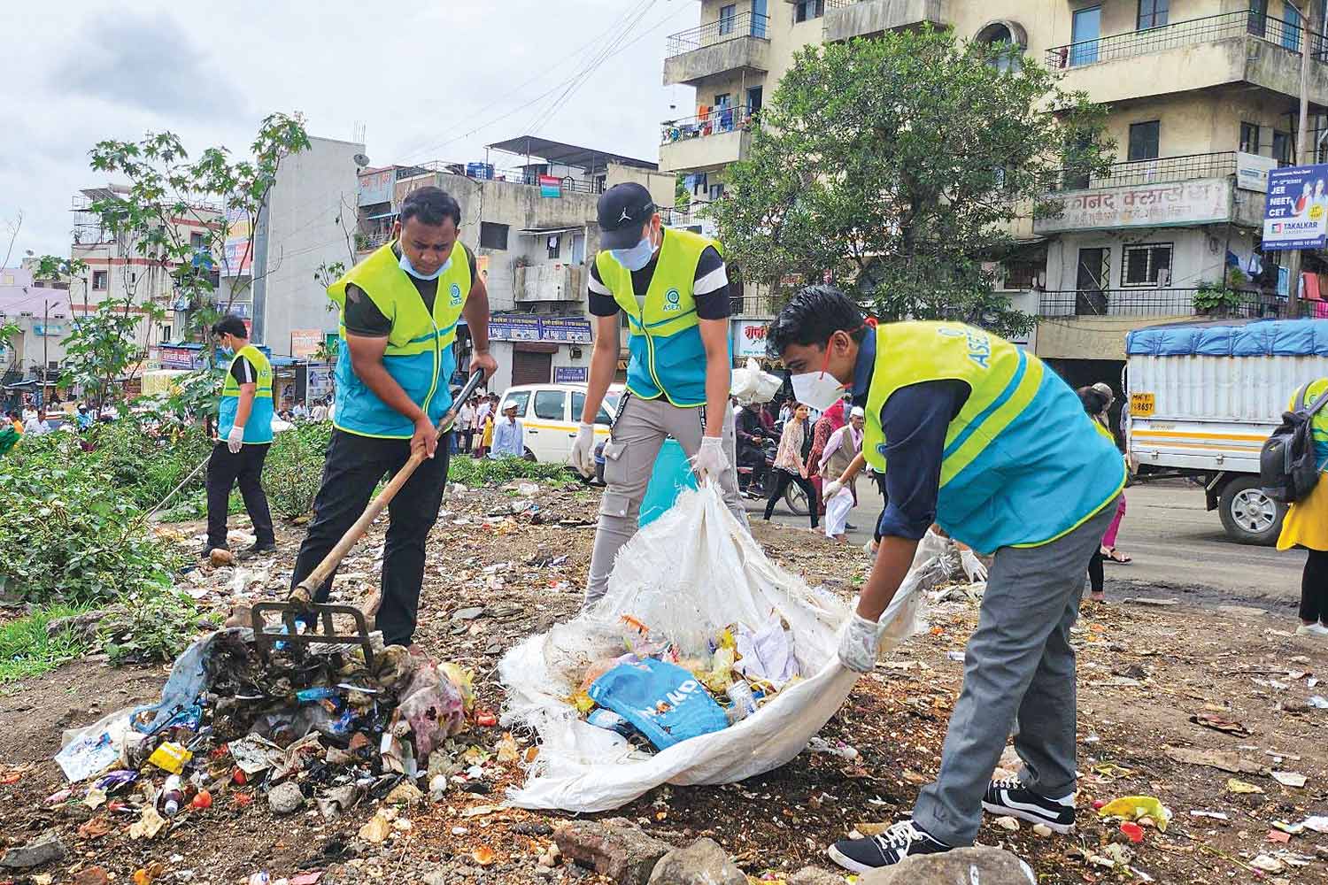 인도 푸네 사타라 도로 일대 ‘Green Earth’ 정화